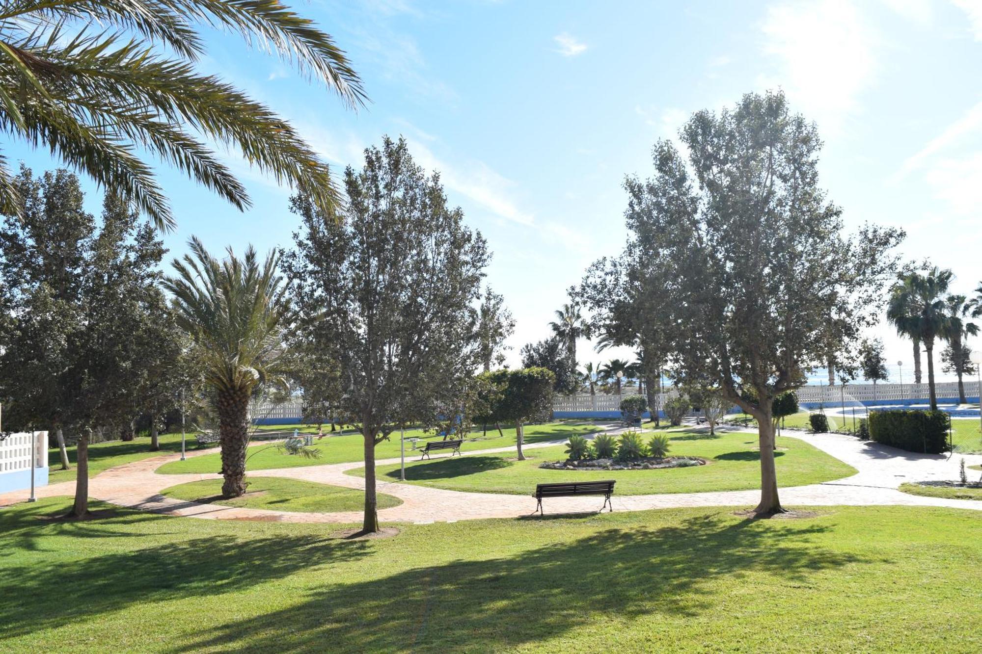 Luxurious Spacious Three Bedroom Apartment On Beachfront Almerimar Buitenkant foto