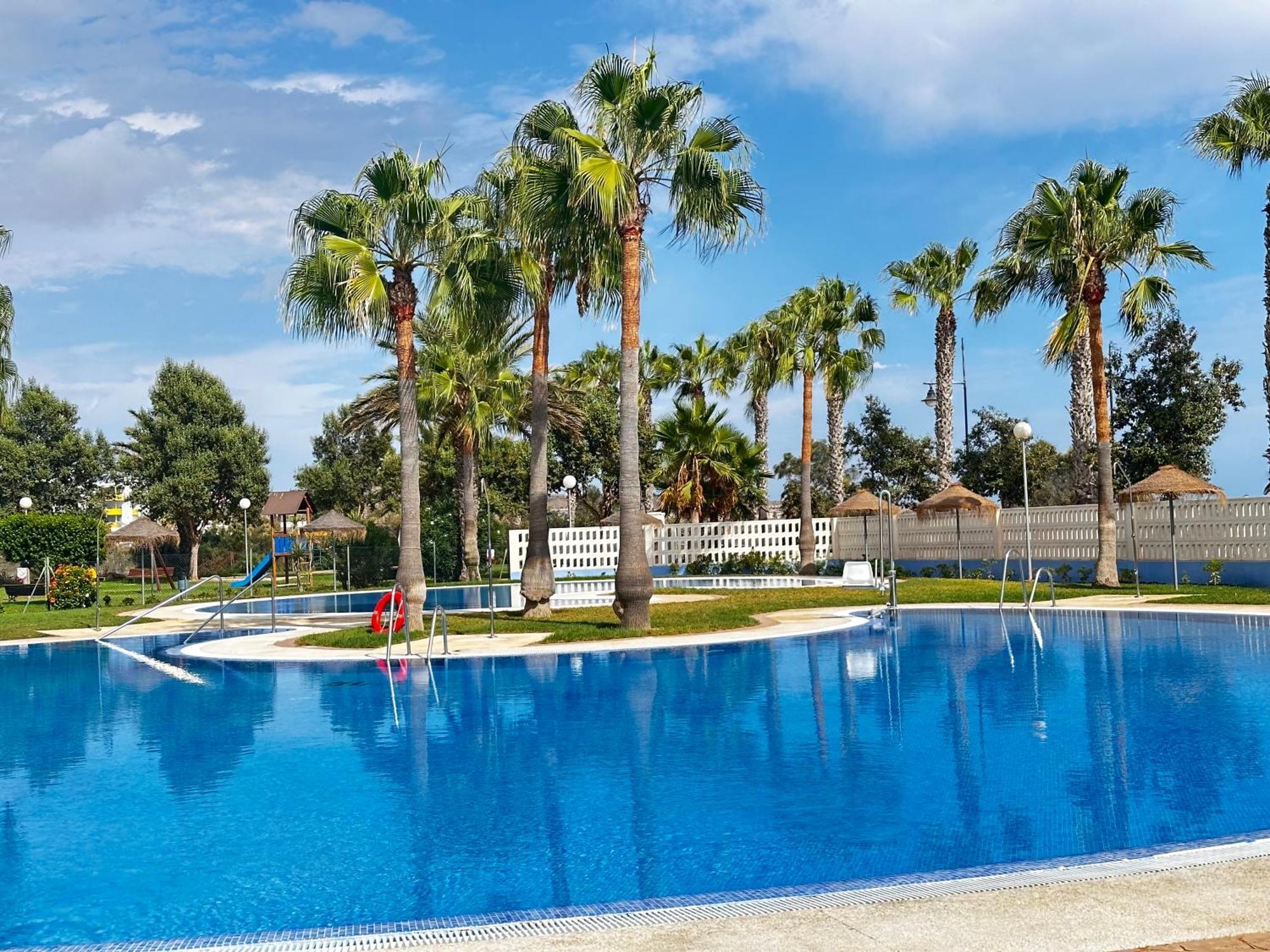 Luxurious Spacious Three Bedroom Apartment On Beachfront Almerimar Buitenkant foto